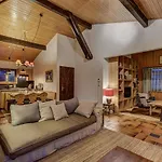 Par Le Travers Chalet