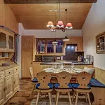 Par Le Travers Chalet *